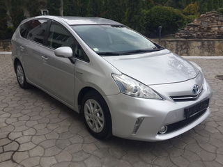 Toyota Prius + foto 1