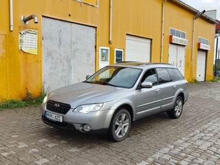 Subaru Outback foto 2