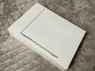 MacBook Air 13.6 M2 8/256gb Silver Sigilat Original Garantie Apple