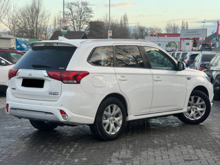 Mitsubishi Outlander foto 4