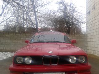 BMW 3 Series foto 2