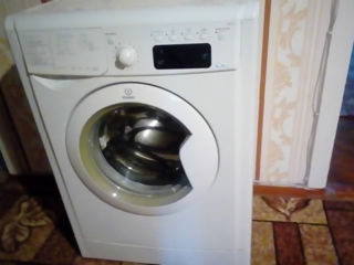 Vand masina de spalat indesit 800 lei