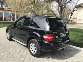 Mercedes ML Class foto 2