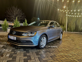 Volkswagen Jetta foto 4