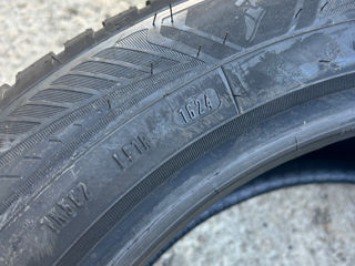 Vind anvelope de iarna 215/55 R18 99V foto 2