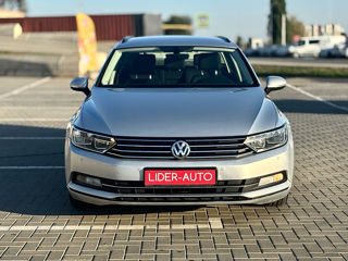 Volkswagen Passat foto 2