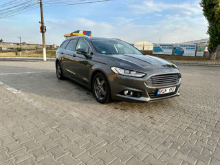 Ford Mondeo foto 2