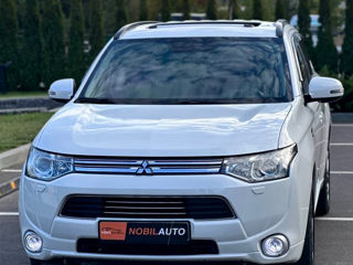 Mitsubishi Outlander foto 3