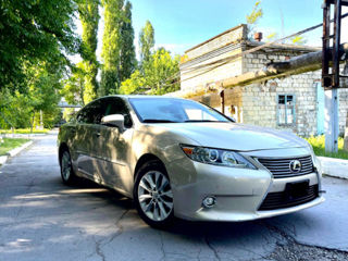 Lexus ES Series