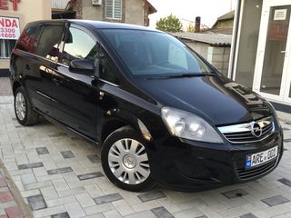 Opel Zafira foto 2