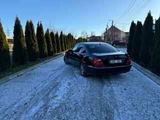 Mercedes E-Class foto 3