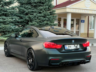 BMW M4 foto 2