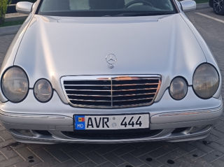 Mercedes E-Class foto 1