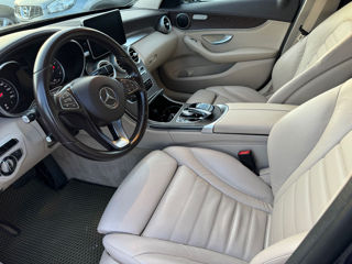 Mercedes C-Class foto 8