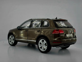 Volkswagen Touareg 1:18 foto 4