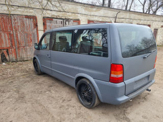 Mercedes V-Class foto 2