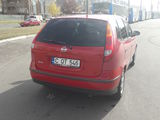 Nissan Almera Tino foto 5