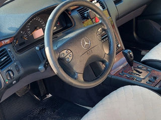 Mercedes E-Class foto 8