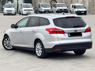 Ford Focus foto 3