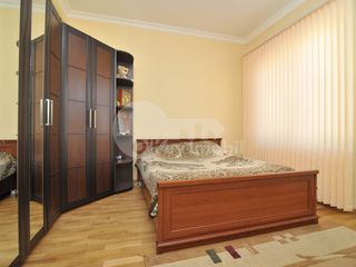 Casă cu 3 nivele, Buiucani, 327 mp. 289000 € ! foto 2