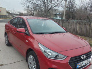 Hyundai Accent foto 4