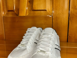 Pantofi sport Boss Hugo Boss - Eleganță și stil urban într-un singur pas! Prețul negociabil foto 1
