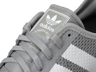 Adidas (N-5923) новые кроссовки оригинал . foto 1