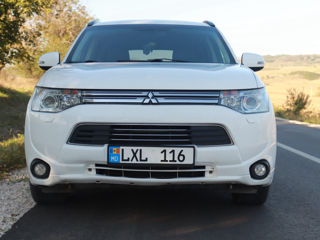 Mitsubishi Outlander foto 4