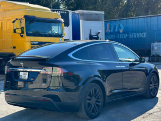 Tesla Model X foto 3