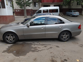 Mercedes E-Class foto 3