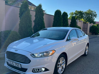 Ford Fusion foto 3