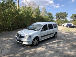 Dacia Logan foto 1