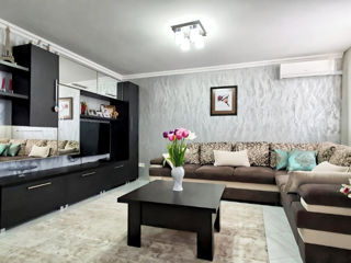 Apartament cu 3 camere, 95 m², Centru, Ialoveni foto 3