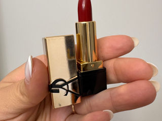 Dior  Estee Lauder Pupa Givenchy Charlotte Tilbury Mac YSL foto 3