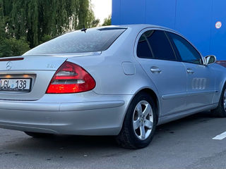 Mercedes E-Class foto 6