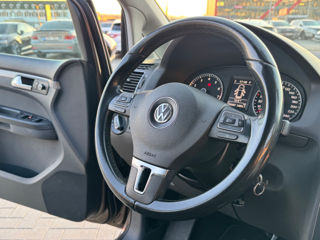 Volkswagen Touran foto 9