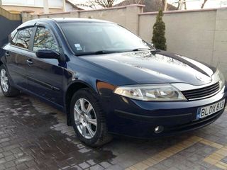 Renault Laguna foto 2