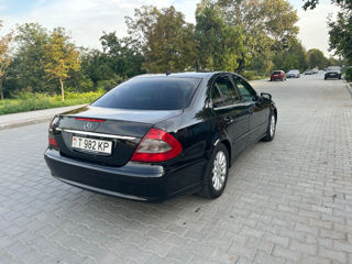 Mercedes E-Class foto 4