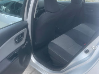 Toyota Yaris foto 6