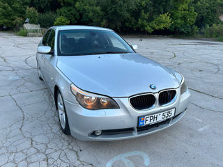 BMW 5 Series foto 1