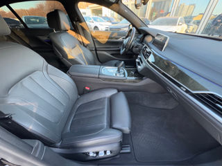 BMW 7 Series foto 15