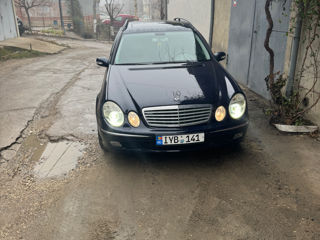 Mercedes E-Class foto 4