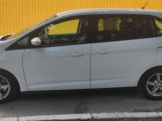 Ford Grand C-MAX foto 8