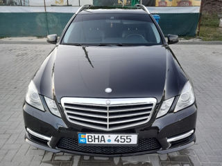 Mercedes E-Class foto 2