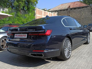 BMW 7 Series foto 7