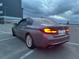 BMW 5 Series foto 6