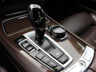 BMW 7 Series foto 9