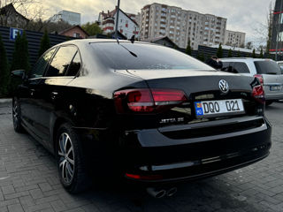 Volkswagen Jetta foto 5