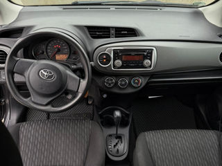 Toyota Yaris foto 6