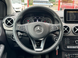 Mercedes B-Class foto 12